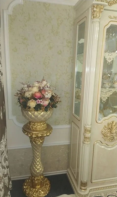 С бонусом.Продается стол и 12 стульев 8 С бонусом.Продается стол и 12 стульев 8