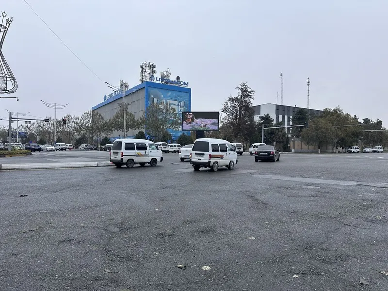 Tashqi ekranlarda peklama xizmati 2 Tashqi ekranlarda peklama xizmati 2
