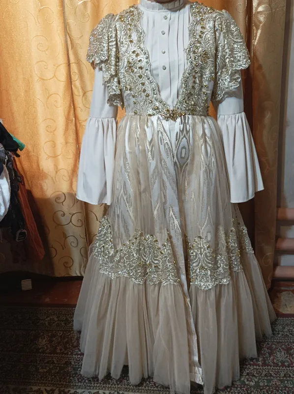 ayollar kelinlik libosi