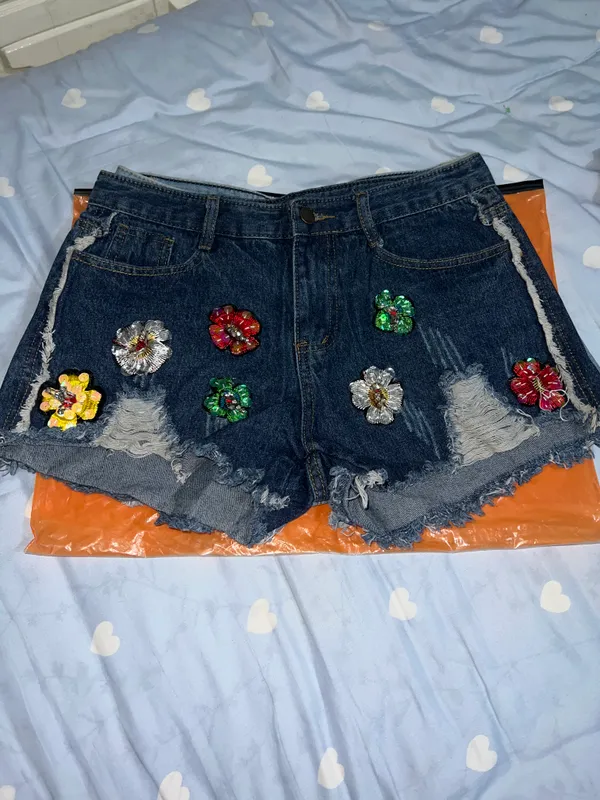 Jensi shortik 5