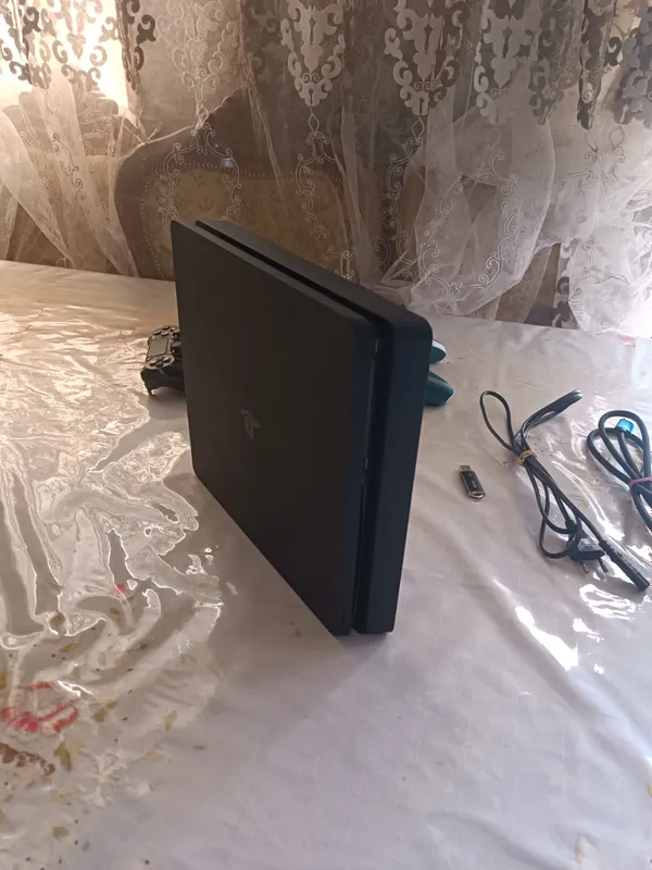 Playstation 4slim 3 Playstation 4slim 3