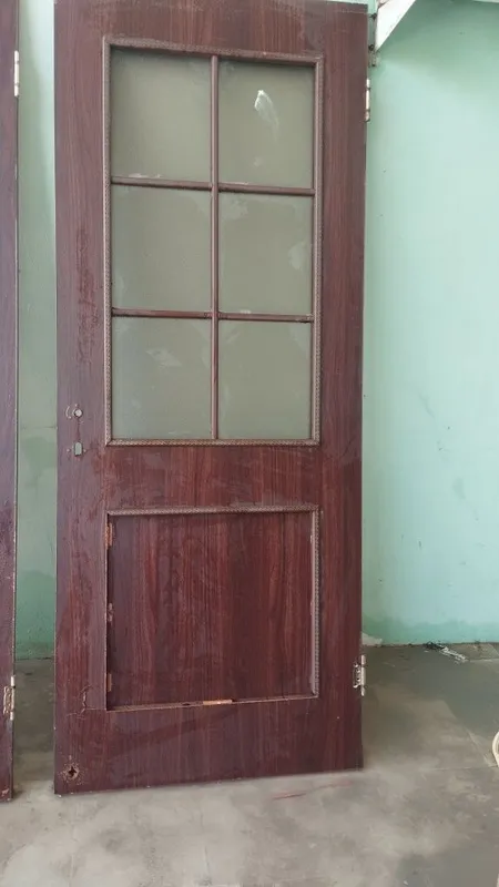 Продоётся дверь для внутри дома