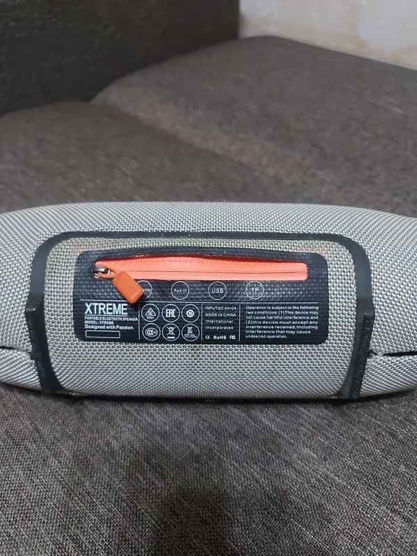 Переносная колонка JBL — фото 2 Переносная колонка JBL — фото 2