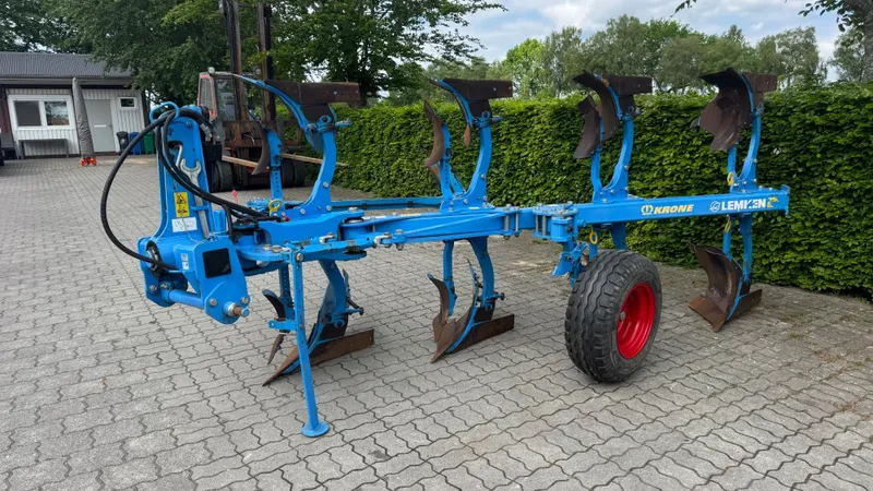 Lemken Europal 7 Omoch Claas Arion, Belarus tortadi