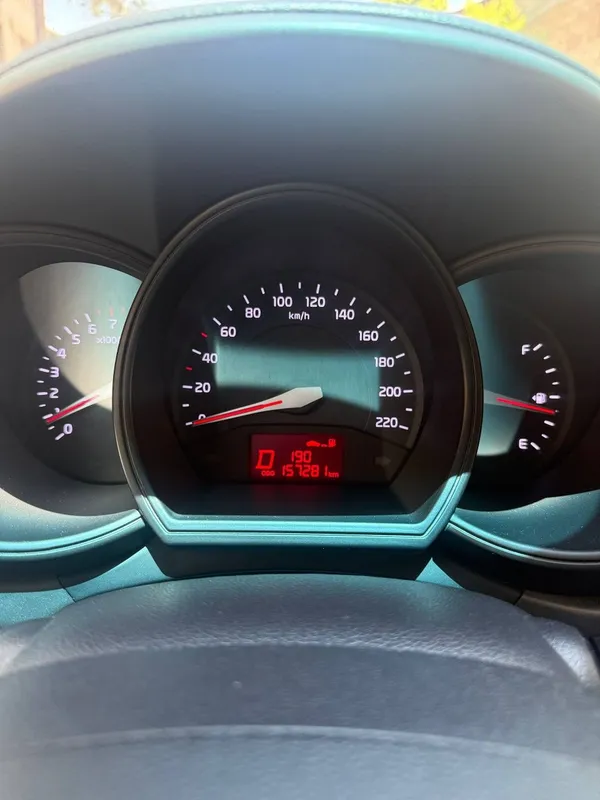 Kia rio 2013 sotiladi 6 Kia rio 2013 sotiladi 6