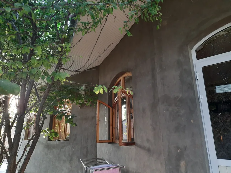 Продается дом в центре Назарбек, 100 метрах от главной дороги — фото 3