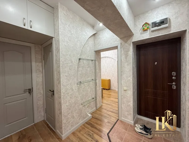 3 xonali kvartira sotiladi (77 seriya), 3/4, 78 m² — Mirzo-Ulug‘bek tumani 8 3 xonali kvartira sotiladi (77 seriya), 3/4, 78 m² — Mirzo-Ulug‘bek tumani 8