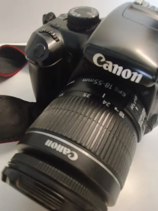 Продам фотоаппарат Canon ds126291 с опективом 18-55мм 3