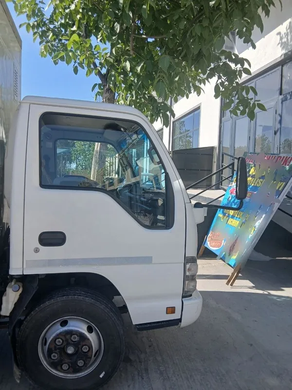 Izuzi mashinasi dotiladi sirochni 3 Izuzi mashinasi dotiladi sirochni 3