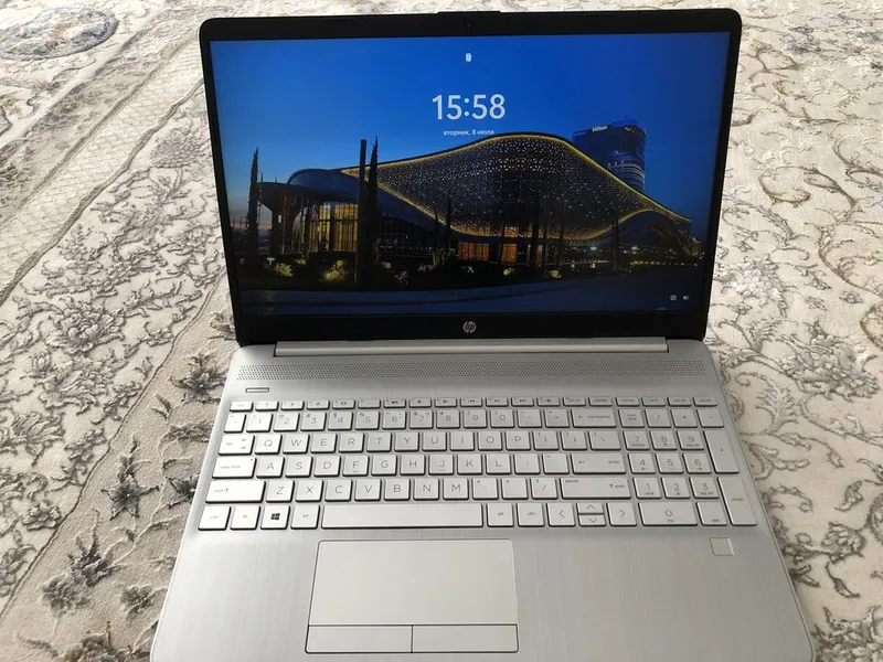 Ноутбук HP LapTop — фото 1
