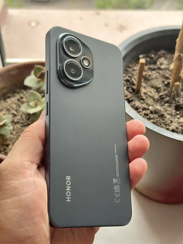 Honor 400 5G 8/256 yengi srochna Honor 400 5G 8/256 yengi srochna