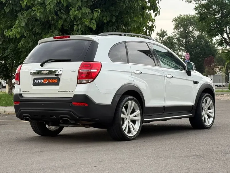 Продаётся Chevrolet Captiva 3L Год 2015 — фото 3