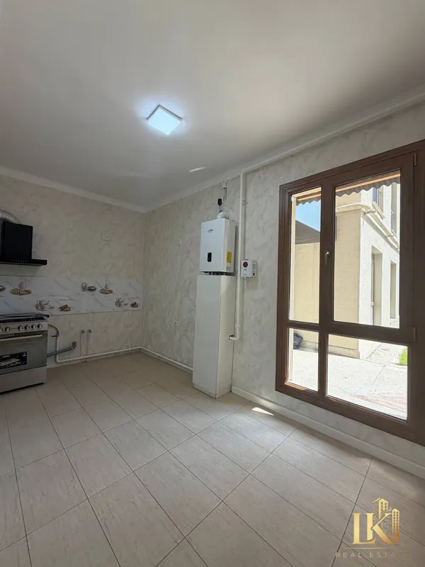 Almazar City ЖКda yevro taʼmirli 1 xonali kvartira sotiladi 5