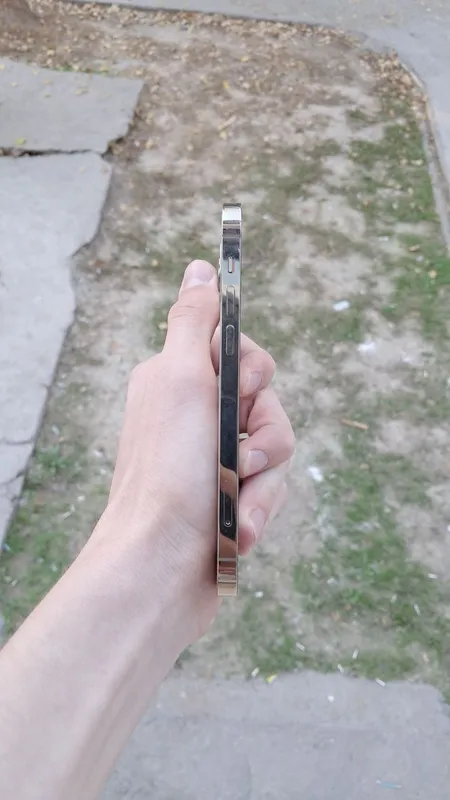 iPhone 12 pro sotiladi 5