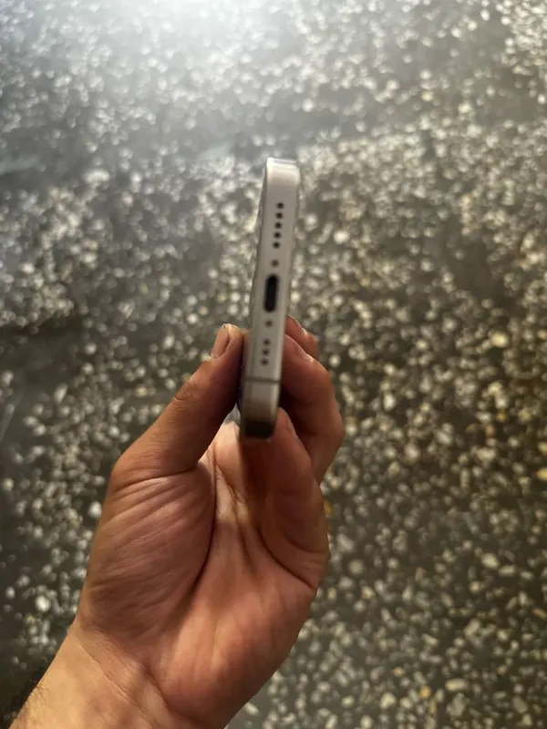 Iphone 15pro yomkst 86 kha region 745sikl 128gb karobka bor ideal — фото 3