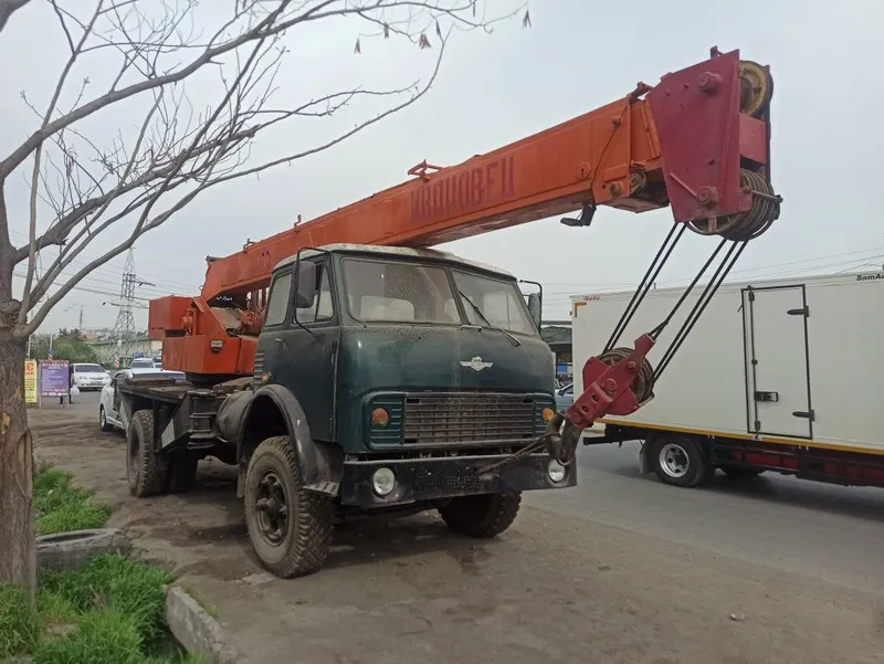 Автокран маз 1986йил 15тонна 16метр