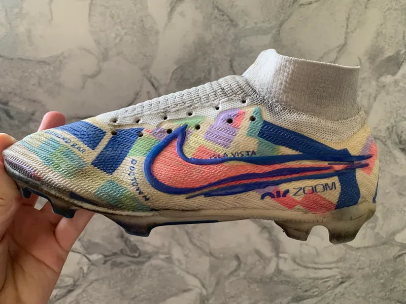 NIKE BUTSI 1