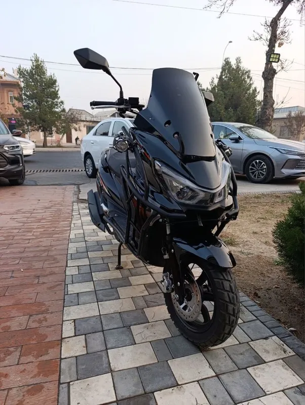Skuter Tiger 2025 black edition