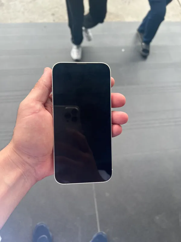 iPhone 13 white — фото 5