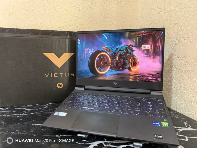 HP Victus 2