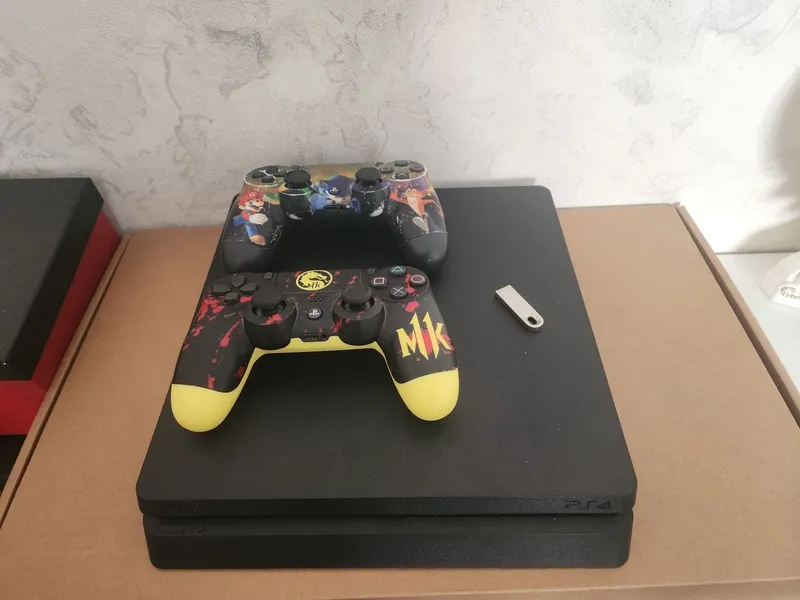 PS4 Slim 500gb на прошивке Goldhen 9.00