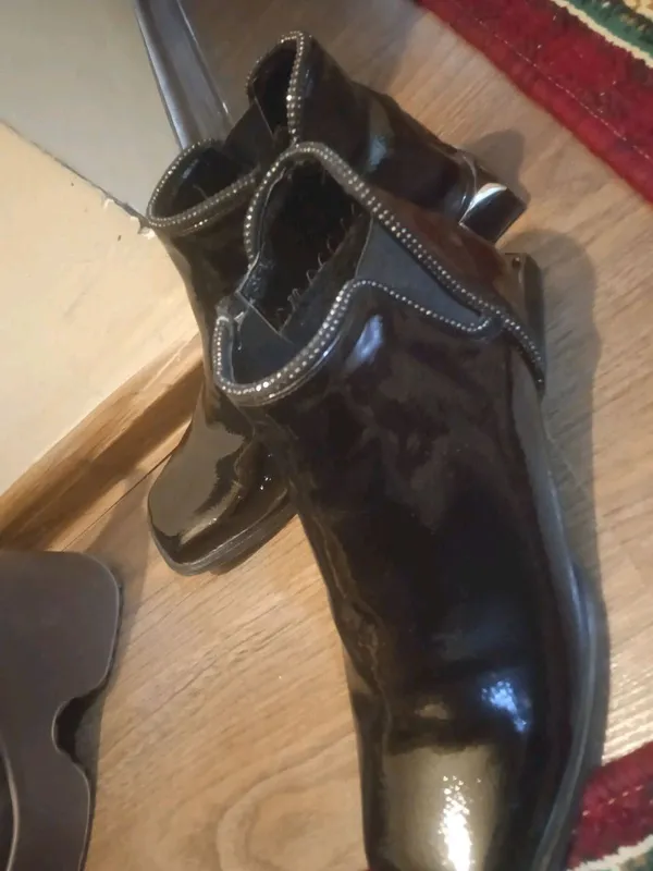 ayollar oyoq kiyimi 1 ayollar oyoq kiyimi 1
