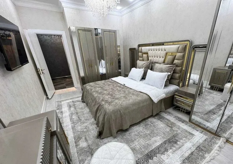 Новомосковский • 4 комнаты • 115 м² • 5/10 этаж 4