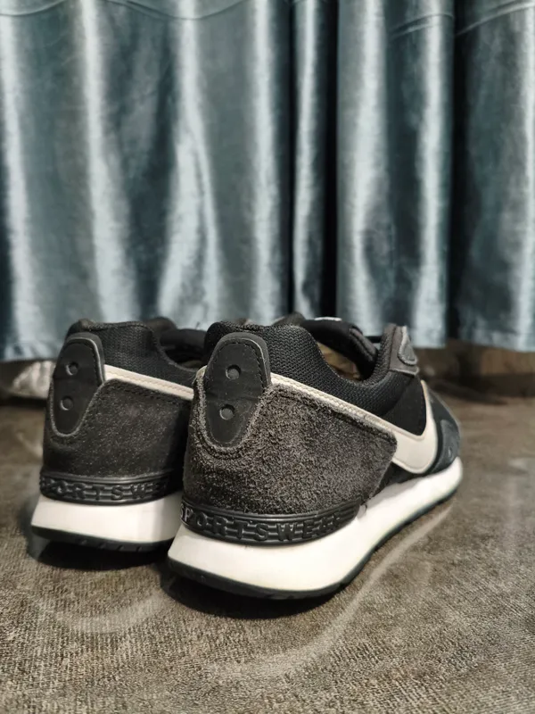 Оригинальные кроссовки Nike Venture Runner 4 Оригинальные кроссовки Nike Venture Runner 4