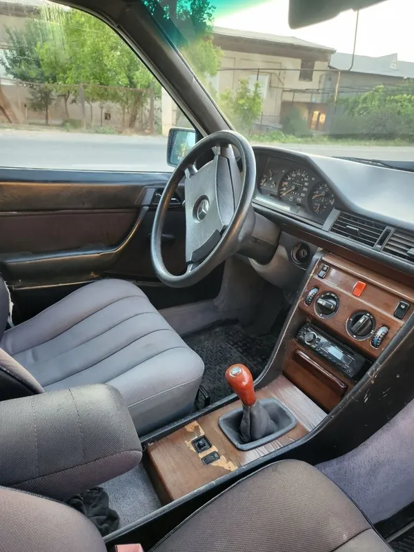 Mercedes Benz W 124 4