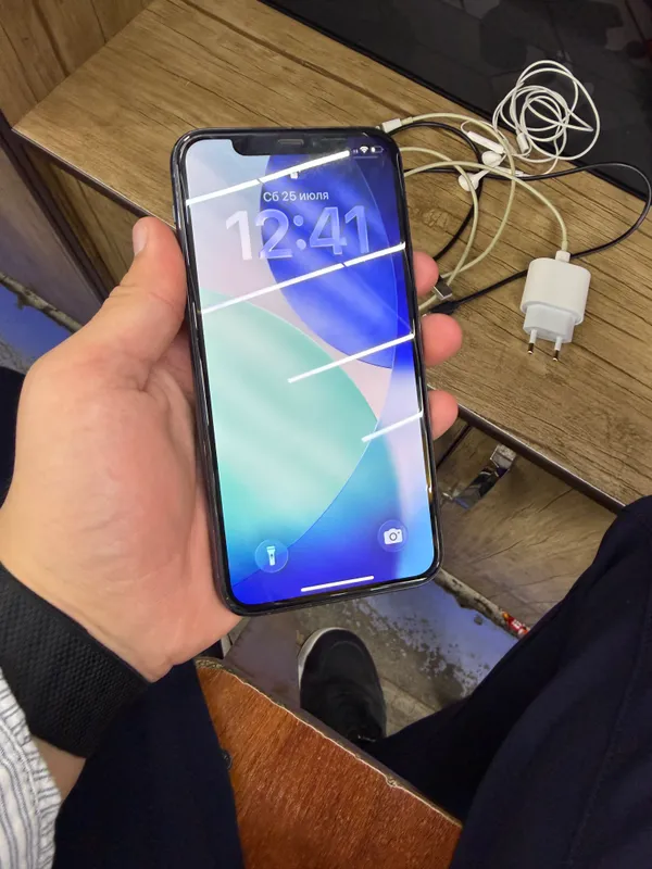 iPhone 11 Pro 6