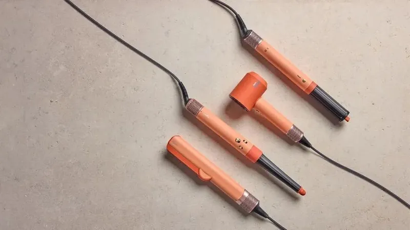 Dyson HS08 i.d. Straight+Wavy (Ceramic Apricot/Topaz) 4 Dyson HS08 i.d. Straight+Wavy (Ceramic Apricot/Topaz) 4
