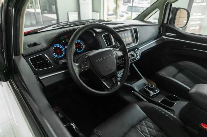Минивен Dongfeng CM5-EV микроавтобус 3 Минивен Dongfeng CM5-EV микроавтобус 3