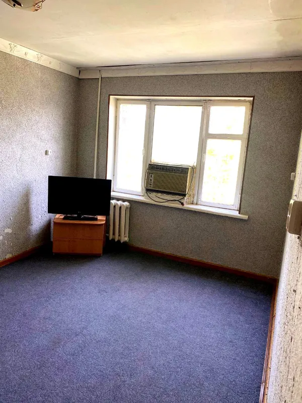 Дёшево продам 1/4/5; ул Мукимий, спорттовары 1