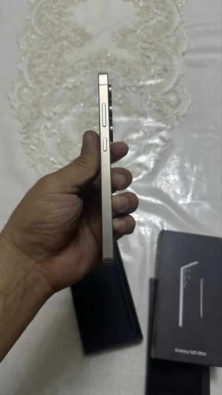 Galaxy s25 ultra 12/512gb Sim Esim 4 Galaxy s25 ultra 12/512gb Sim Esim 4