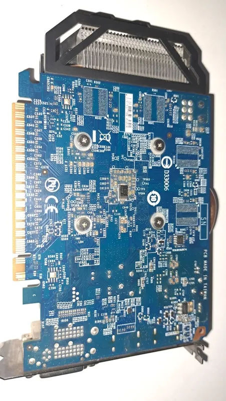 Видеокарта GIGABYTE 750ti 4