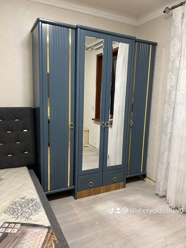 4 eshikli shkaf va boshqa shkaflar bor — фото 3