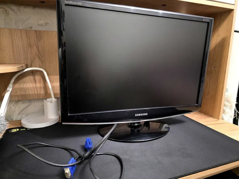 Монитор Samsung SyncMaster 2433BW (24 дюйм) 1