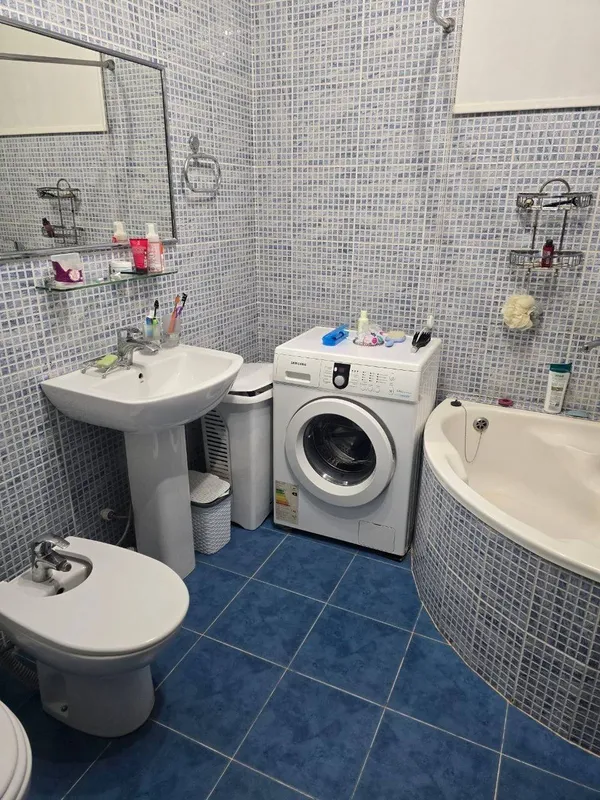 Продаётся 7-комнатная квартира 169 м², 2/5, дом 77 серии (Мирабадский район) 6