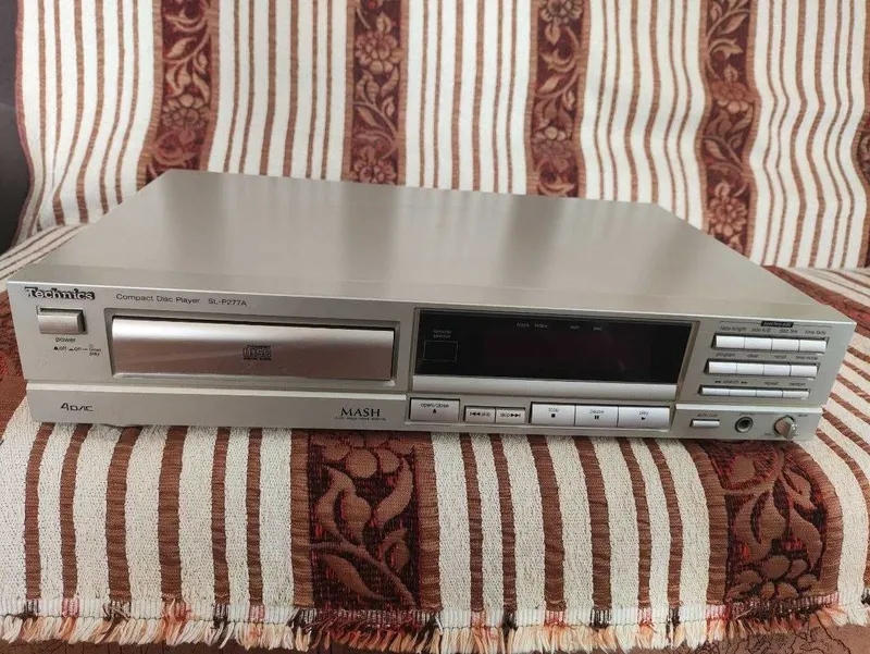 Винтажный CD-проигрыватель Technics SL-P277A 1 Винтажный CD-проигрыватель Technics SL-P277A 1