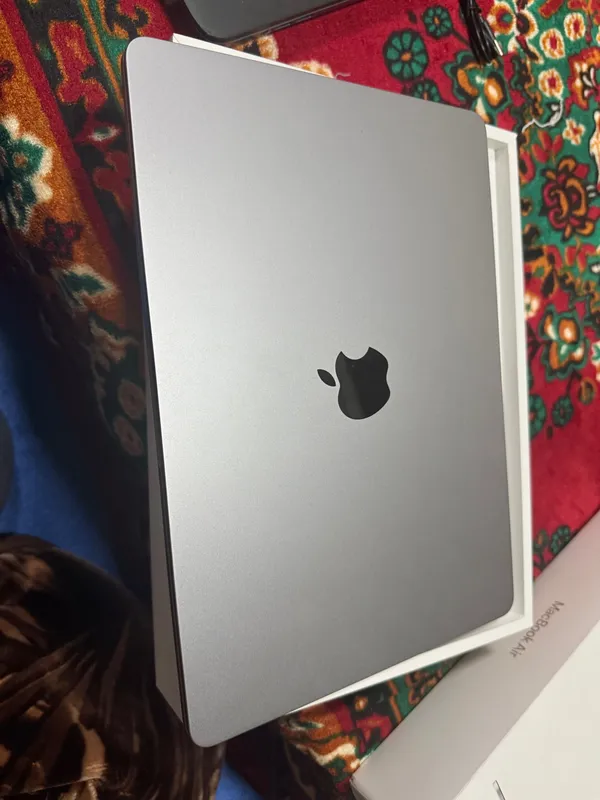 Macbook air M3 8/256 1 Macbook air M3 8/256 1