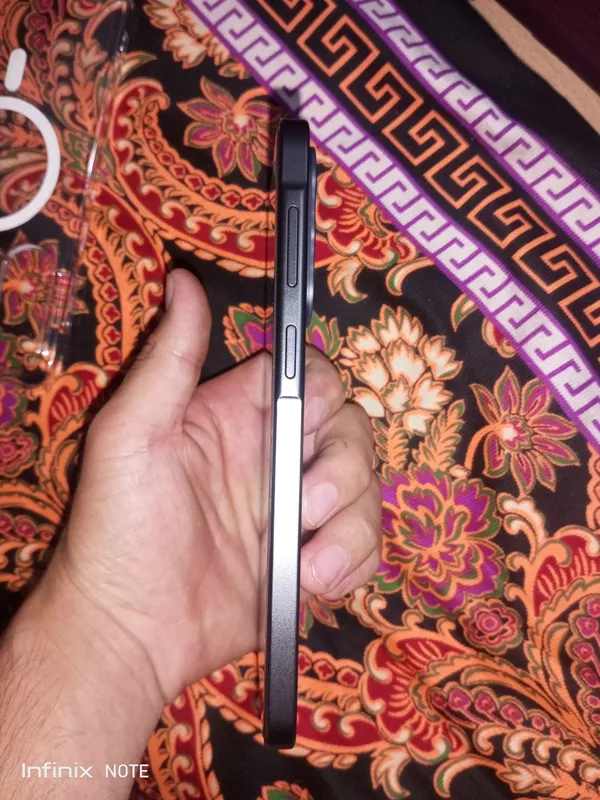 Samsung  a37 8.256 lik holati yangi — фото 1