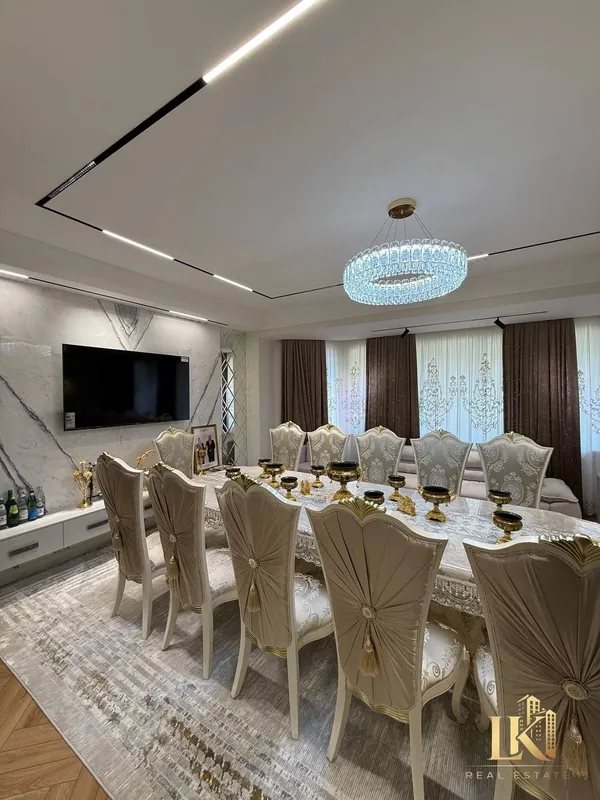Продаётся 4-комнатная квартира 171 м², 3/9, с ремонтом (Юнусабадский р-н, ориентир: Алайский базар) 2