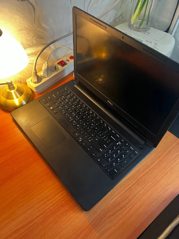 ПРОДАЕТСЯ НОУТБУК DELL INSPIRON 3576