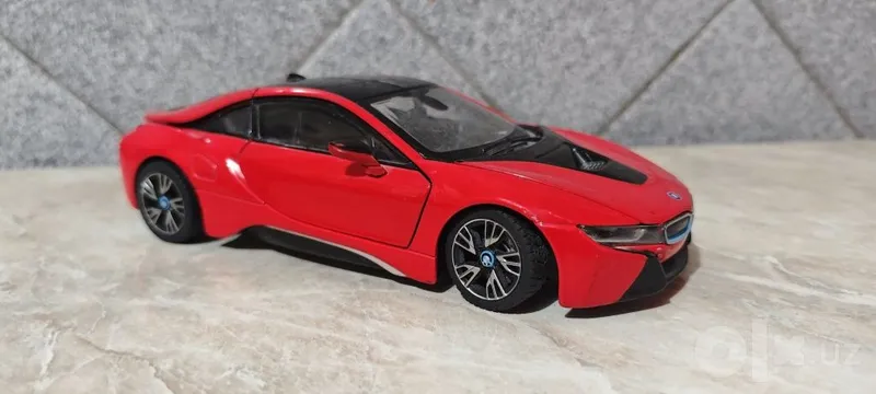 Коллекционная машинка BMW i8 1:24 1 Коллекционная машинка BMW i8 1:24 1