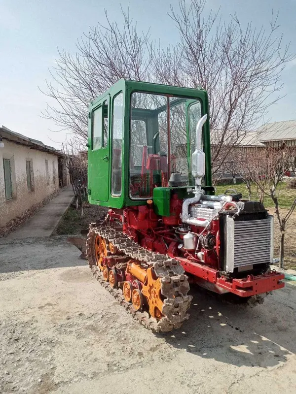 Traktor sotiladi