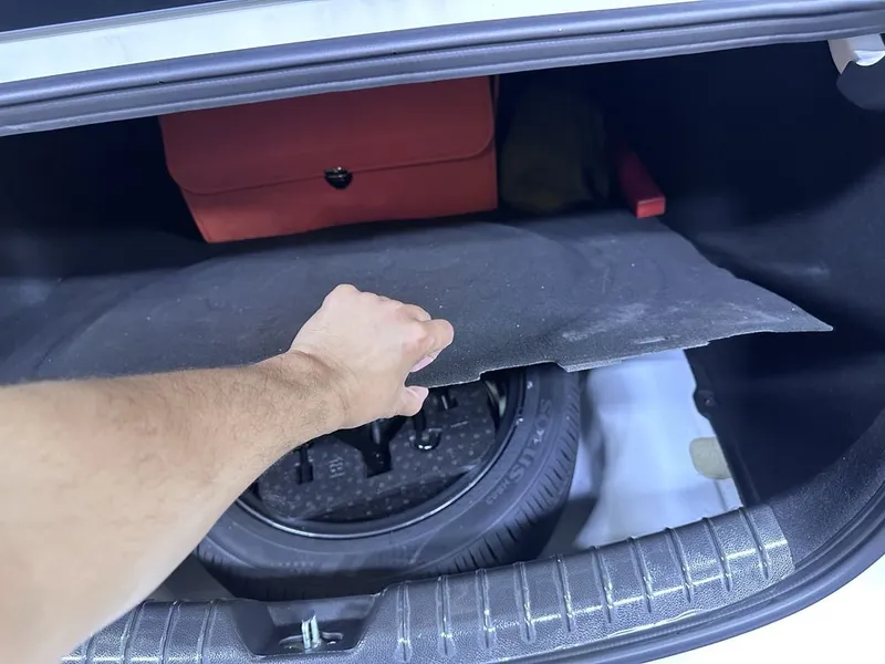 Kia K5 белый Жемчуг 2.0л Турбина — фото 3