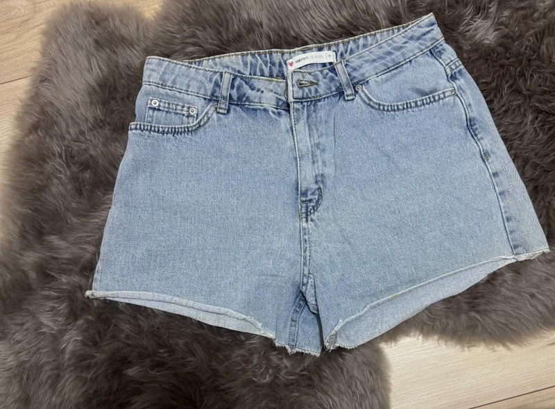 Yozgi jinsi shortlar 1 Yozgi jinsi shortlar 1