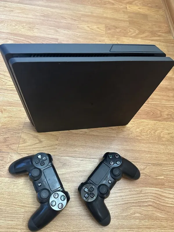 PlayStation 4 Slim 500Gb + 2 Ta pult+ Oxirgi chiqqan uyinlar — фото 2