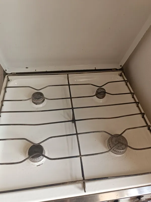 BRES GAZ sotiladi yangi 4ta koʻzi yonadi 4 BRES GAZ sotiladi yangi 4ta koʻzi yonadi 4
