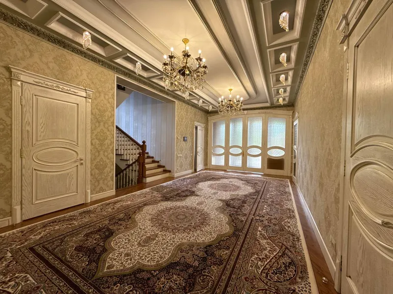 Mirzo Ulug‘bek tumanida 450 m² uy sotiladi 5